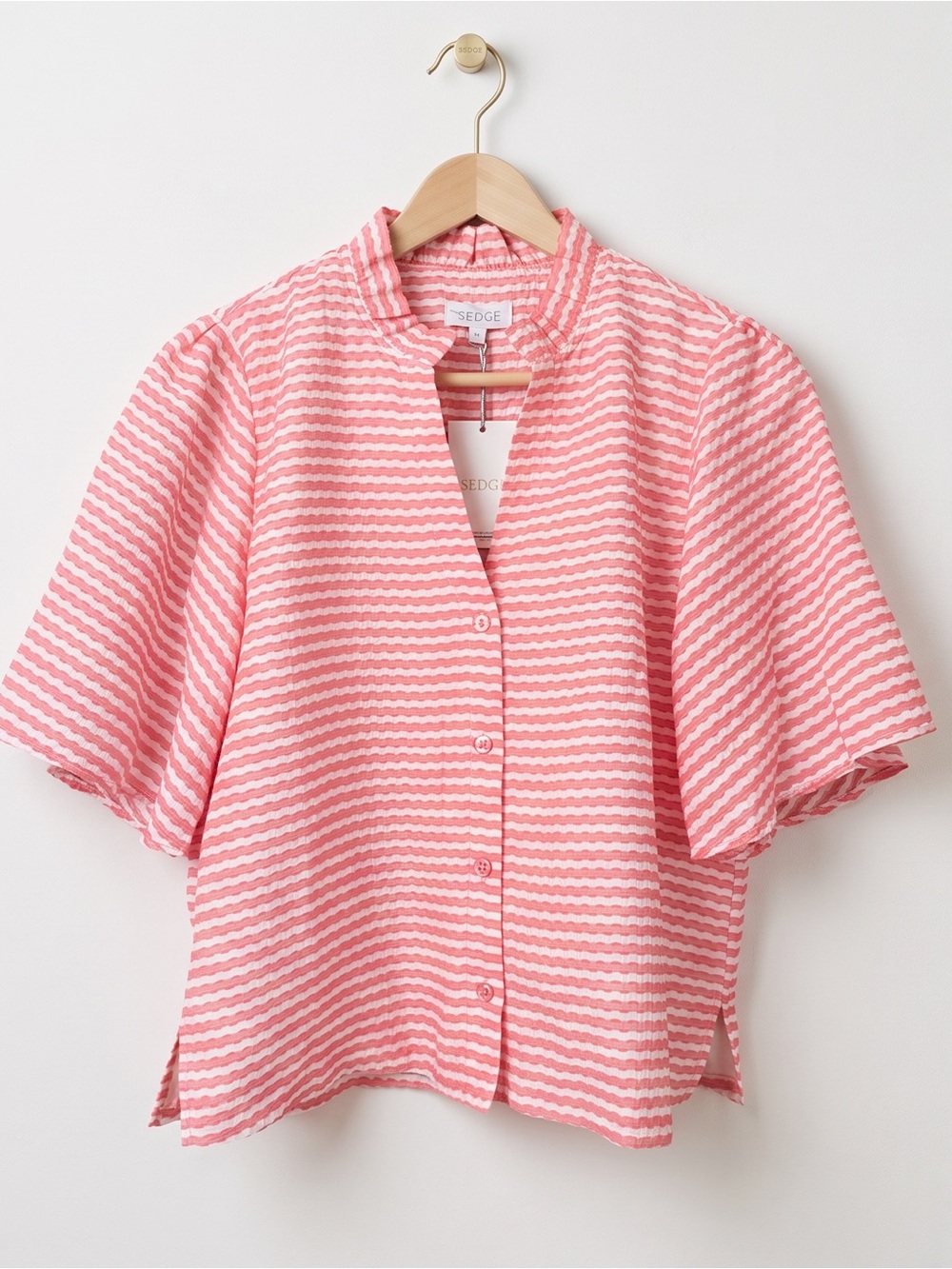 SEDGE Boutique Ruffle Collar Embroidered Pink Flutter SS Button Blouse NWT